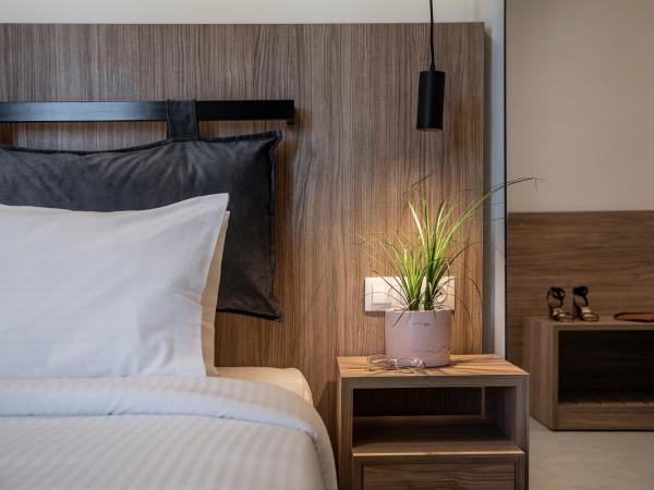 Morum City Hotel Chania : photo 5 de la chambre suite junior avec terrasse