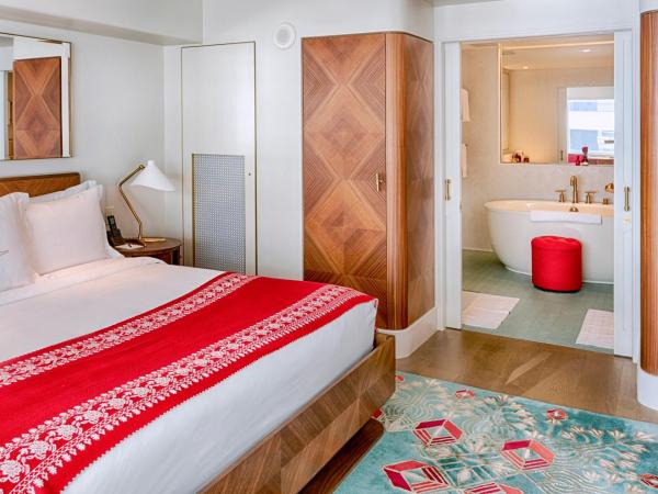 Faena Hotel Miami Beach : photo 3 de la chambre suite lit king-size junior - vue partielle sur océan