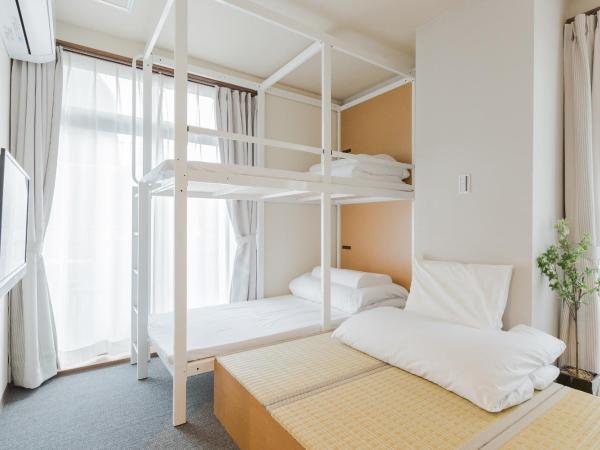 Playsis Asakusa : photo 1 de la chambre chambre quadruple avec douche