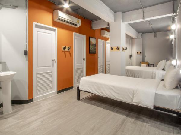 Rest24 Residence : photo 4 de la chambre chambre triple de luxe sans fenêtre