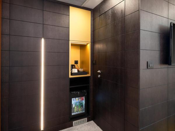 Time Boutique Hotel : photo 1 de la chambre chambre double confort avec balcon - parking gratuit