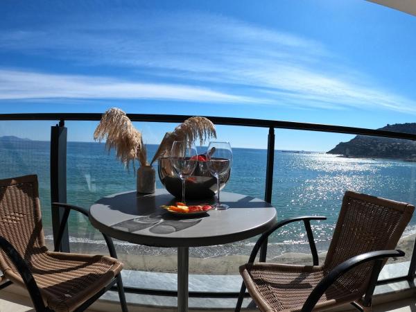 Sun Hotel By En Vie Beach : photo 2 de la chambre chambre lit queen-size - vue sur mer