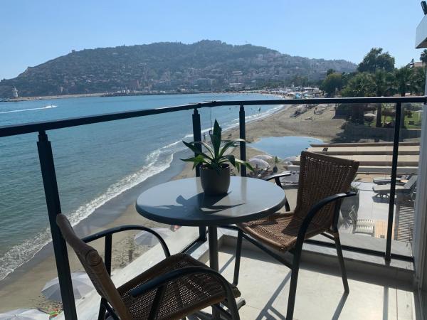 Sun Hotel By En Vie Beach : photo 4 de la chambre chambre lit queen-size - vue sur mer