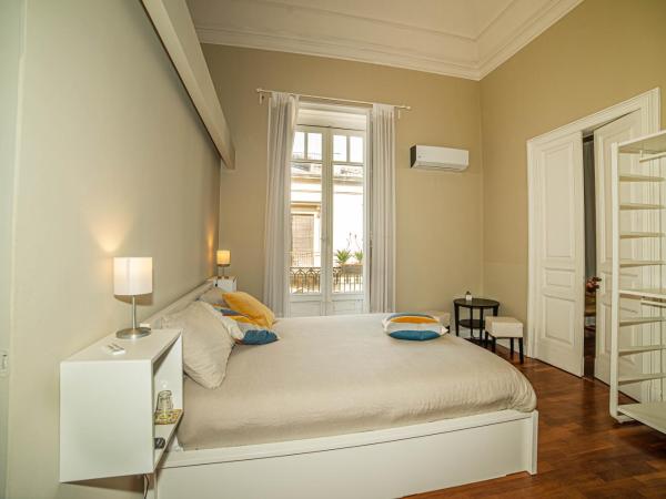 b&b le 4 leggende : photo 5 de la chambre chambre lit king-size avec balcon