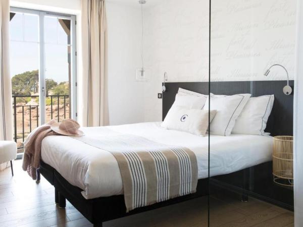 Castel Beau Site : photo 3 de la chambre chambre double premium avec balcon - vue sur mer