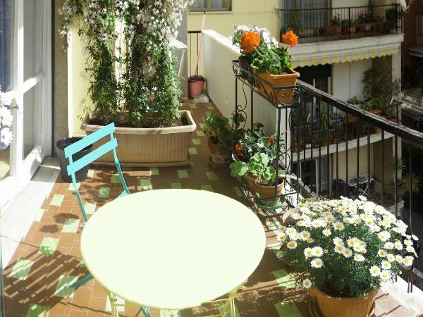 B&B Bibliotechina : photo 10 de la chambre chambre double ou lits jumeaux avec balcon et salle de bains privative séparée