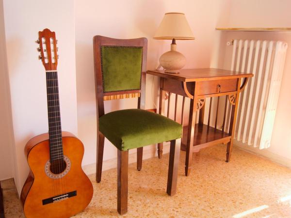 B&B Bibliotechina : photo 6 de la chambre chambre double ou lits jumeaux avec salle de bains privative et balcon