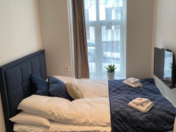 Aalesund City Apartment : photo 1 de la chambre small double room for 2 people