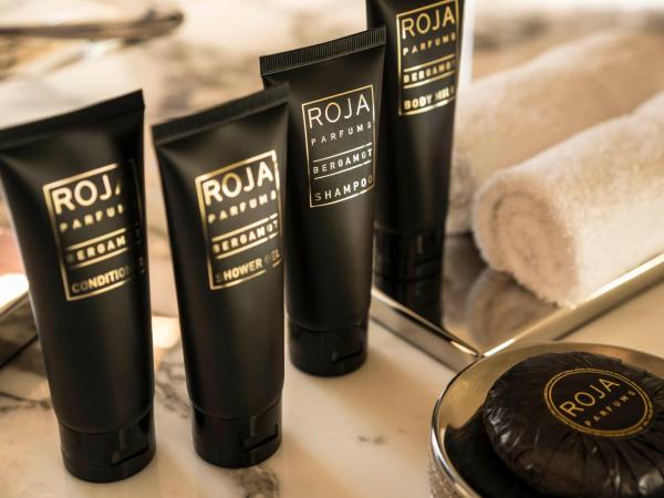 Four Seasons Hotel Dubai International Financial Centre : photo 4 de la chambre chambre lit king-size quatre saisons