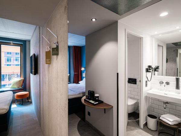 gambino hotel WERKSVIERTEL : photo 2 de la chambre chambre double