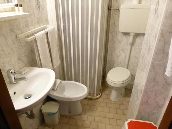 Hotel Beau Sejour : photo 2 de la chambre chambre double confort