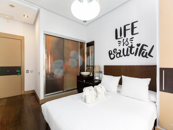 Madrid House Rooms : photo 7 de la chambre chambre double avec balcon