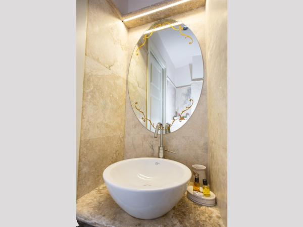 Relais Dei Mercanti B&B And Suites : photo 4 de la chambre appartement 1 chambre