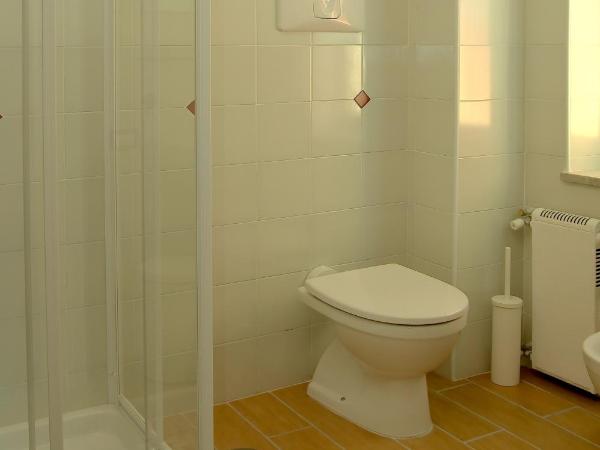 B&B Bibliotechina : photo 8 de la chambre chambre double avec salle de bains privative et balcon