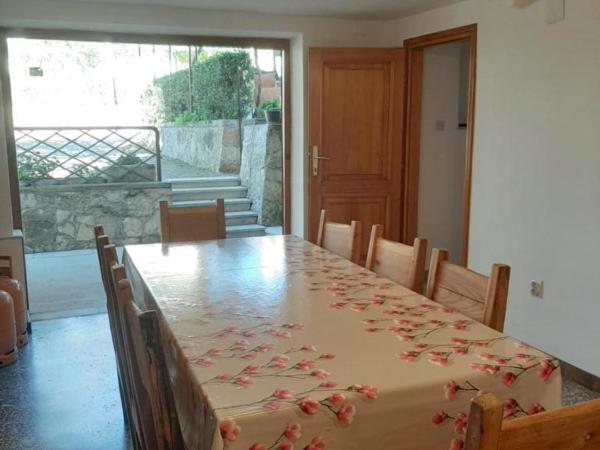 Rooms and Apartments Robert : photo 5 de la chambre chambre lits jumeaux avec salle de bains commune