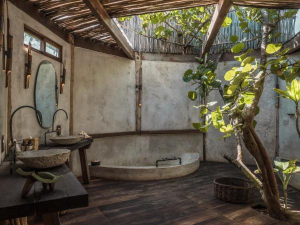 Delek Tulum : photo 7 de la chambre suite principale avec terrasse - côté océan