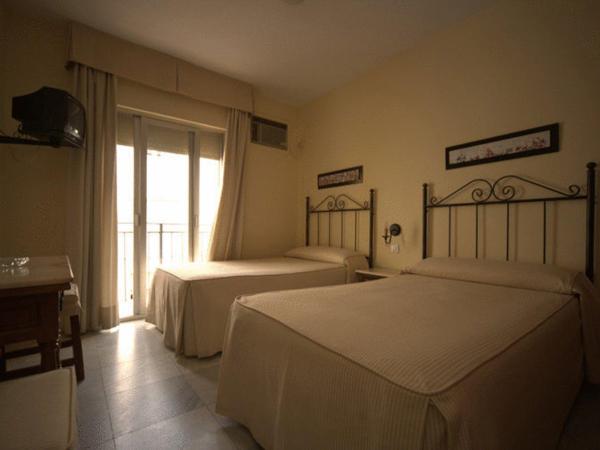 Hostal El Labrador : photo 3 de la chambre chambre double ou lits jumeaux