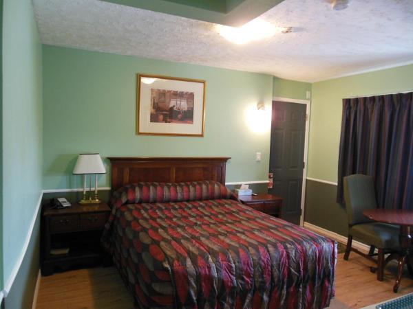 Motor Court Motel : photo 2 de la chambre chambre lit queen-size - non-fumeurs