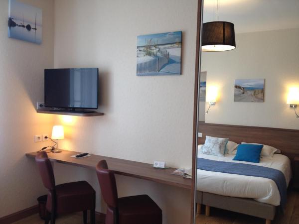 Cit'Hotel Du Port Rhu : photo 5 de la chambre chambre double accessible aux personnes à mobilité réduite