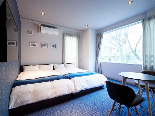 Turn Table : photo 1 de la chambre chambre lits jumeaux spacieuse