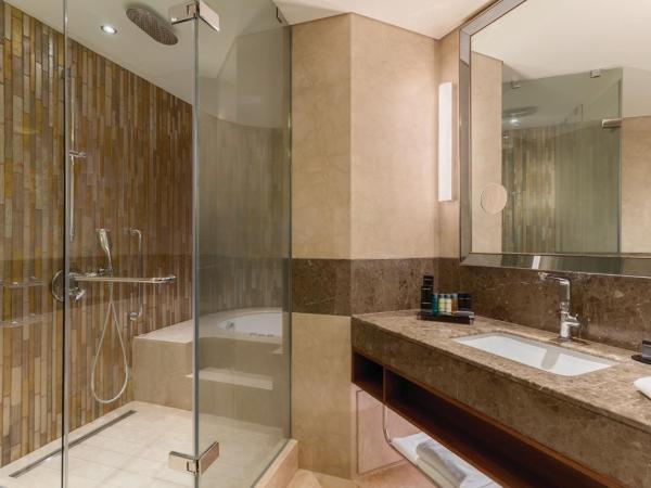 Wyndham Grand Istanbul Europe : photo 1 de la chambre suite lit queen-size – non-fumeurs