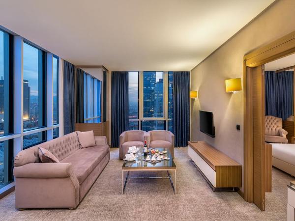 Downtown Ankara Hotel : photo 2 de la chambre suite lit king-size exécutive