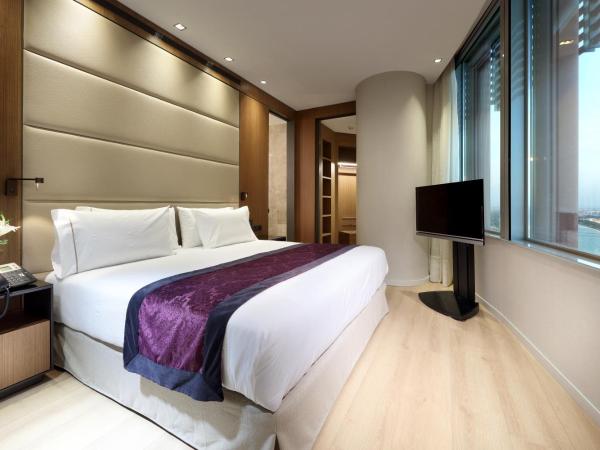 Eurostars Torre Sevilla : photo 1 de la chambre suite junior