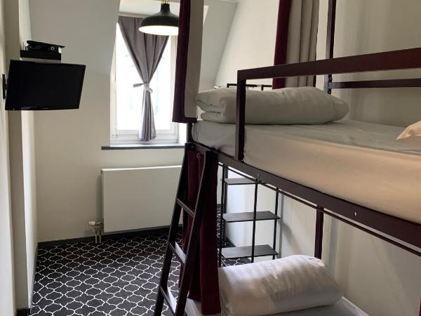 Safestay Brussels Grand Place : photo 3 de la chambre bunk twin room ensuite