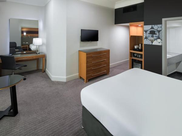 Crowne Plaza Nottingham, an IHG Hotel : photo 2 de la chambre super king bed premium lounge access