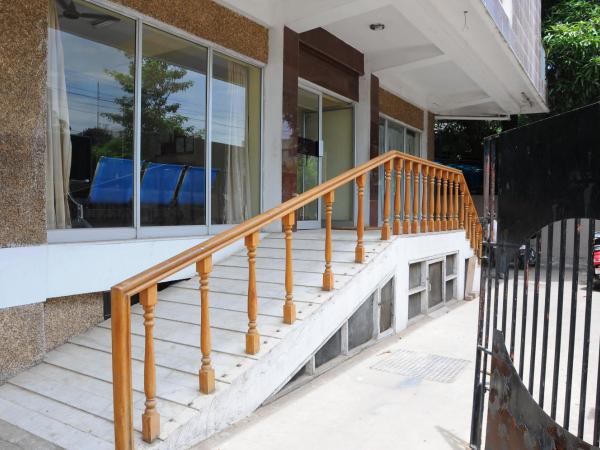 Lloyds Serviced Apartments, Near Music Academy : photo 7 de la chambre chambre double deluxe