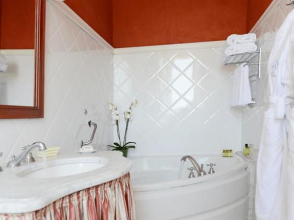 Hotel Splendid : photo 3 de la chambre chambre double avec terrasse - vue sur jardin et vieux port