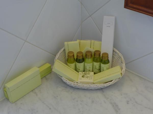 Hotel Splendid : photo 4 de la chambre chambre double avec terrasse - vue sur jardin et vieux port