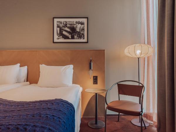 Quality Hotel The Weaver : photo 1 de la chambre chambre double standard