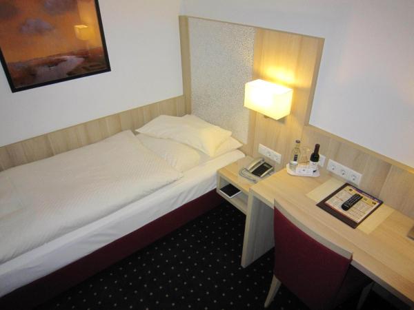 Hotel zum Adler - Superior : photo 3 de la chambre chambre simple