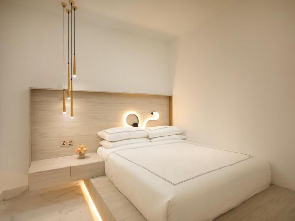 Arte by Thomas Chan : photo 4 de la chambre hébergement glam vi