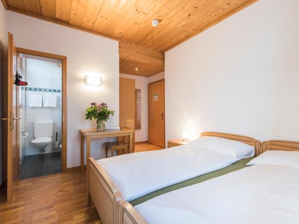 Hotel Alpenrose beim Ballenberg : photo 5 de la chambre chambre double
