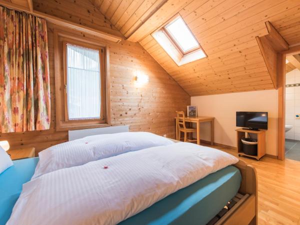 Hotel Alpenrose beim Ballenberg : photo 8 de la chambre chambre double