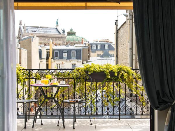 Hôtel Saint-Pétersbourg Opéra & Spa : photo 3 de la chambre chambre double ou lits jumeaux deluxe avec terrasse