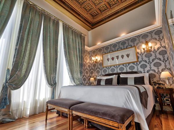 Londra Palace Venezia : photo 2 de la chambre chambre double ou lits jumeaux deluxe avec balcon - vue sur lagune
