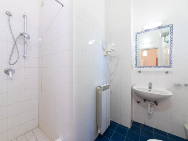 Hotel Europa : photo 6 de la chambre chambre double Économique