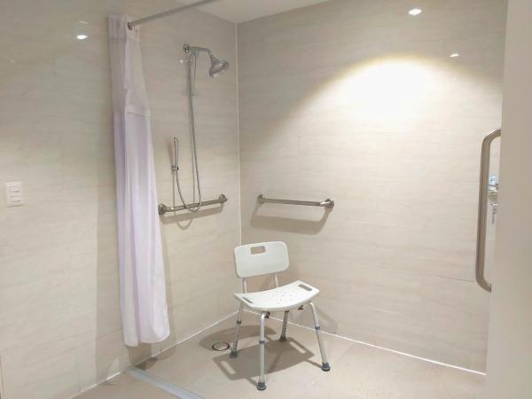 Holiday Inn Express & Suites Puebla Angelopolis, an IHG Hotel : photo 1 de la chambre chambre lit king-size standard - accessible aux personnes à mobilité réduite