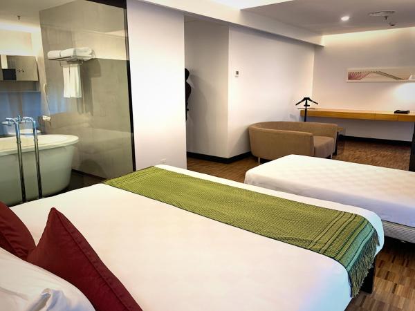 Hotel Maya Kuala Lumpur City Centre : photo 5 de la chambre chambre premier