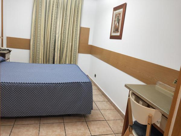 Hostal Maria Ronda : photo 10 de la chambre chambre double