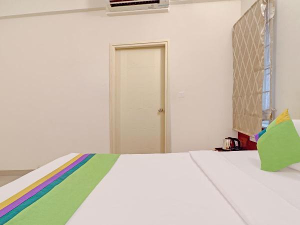 Treebo Kings Suits, HSR Layout : photo 7 de la chambre chambre double standard