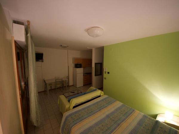 Residence Parmigianino : photo 4 de la chambre studio avec balcon 