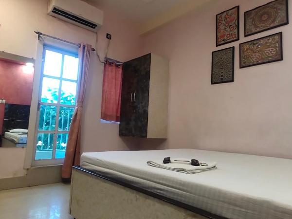 HOTEL 86B : photo 3 de la chambre chambre double avec balcon