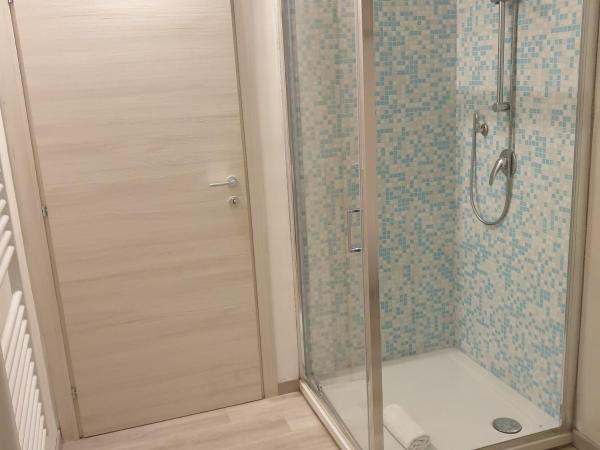 Bergamo City - Self Check-in : photo 2 de la chambre chambre lit queen-size deluxe