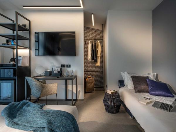 J44 Lifestyle Hotel : photo 2 de la chambre chambre triple