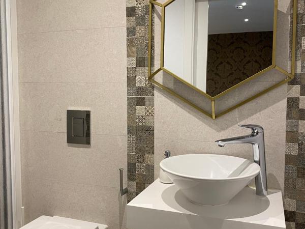 Hostal El Caprichito Marbella : photo 6 de la chambre chambre lits jumeaux