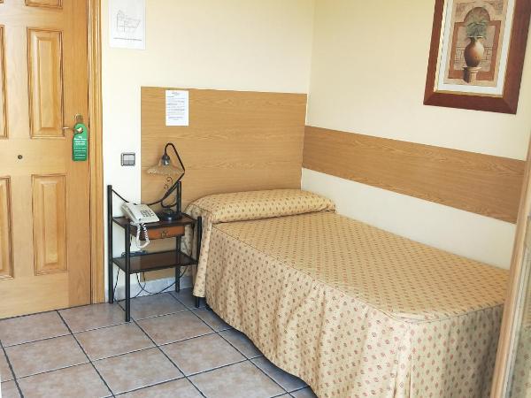 Hostal Maria Ronda : photo 1 de la chambre chambre simple